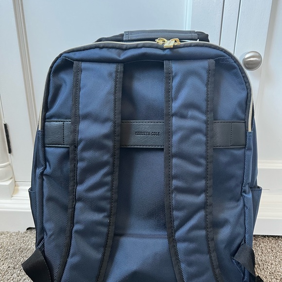 Kenneth Cole Reaction laptop backpack - Picture 3 of 8